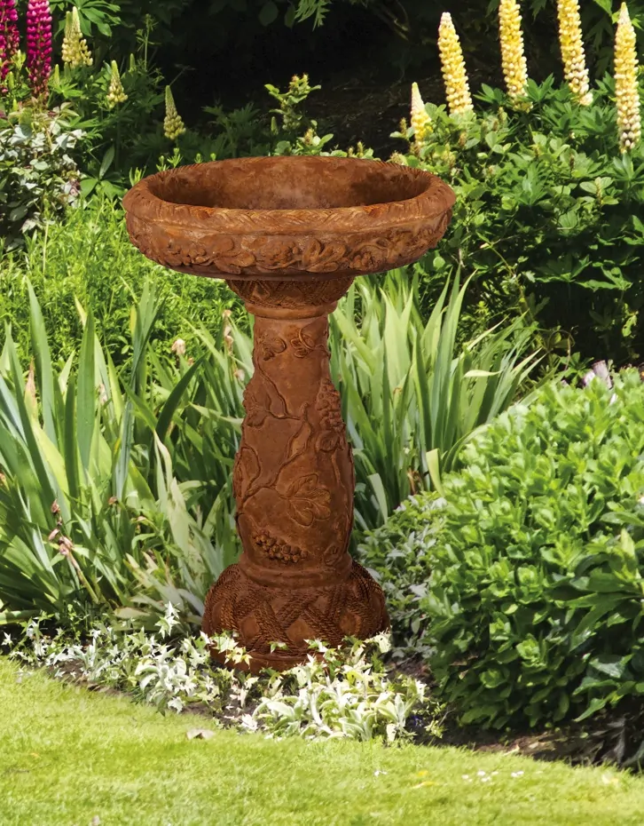 Grapeleaf Birdbath